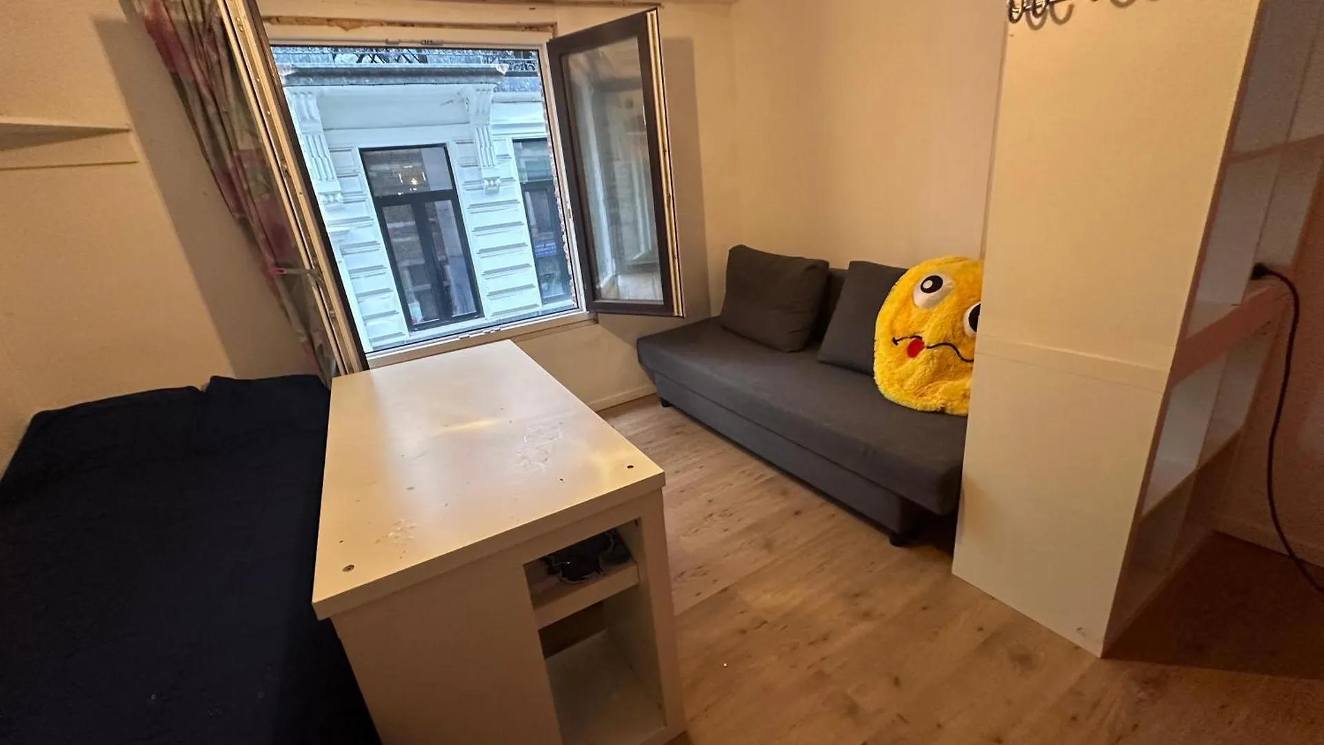 Bed And Coffe Cl Bed & Breakfast Antwerp